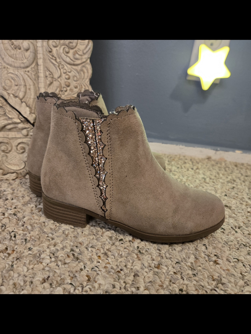 GIRLS -Size 1 :Scalloped Suede Ankle Boots with Glitter Inset - Taupe